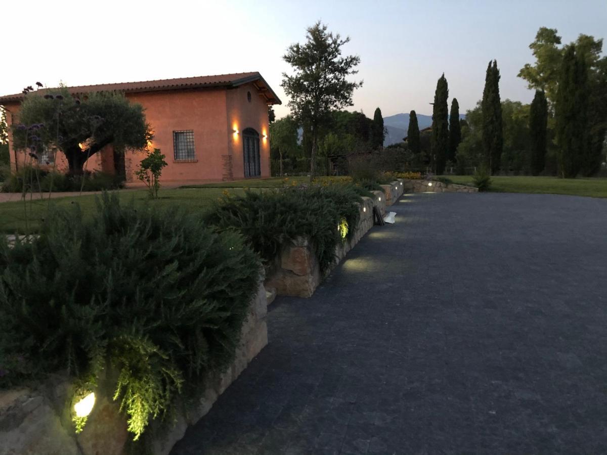 Bed and Breakfast Casale Appia Латина Экстерьер фото