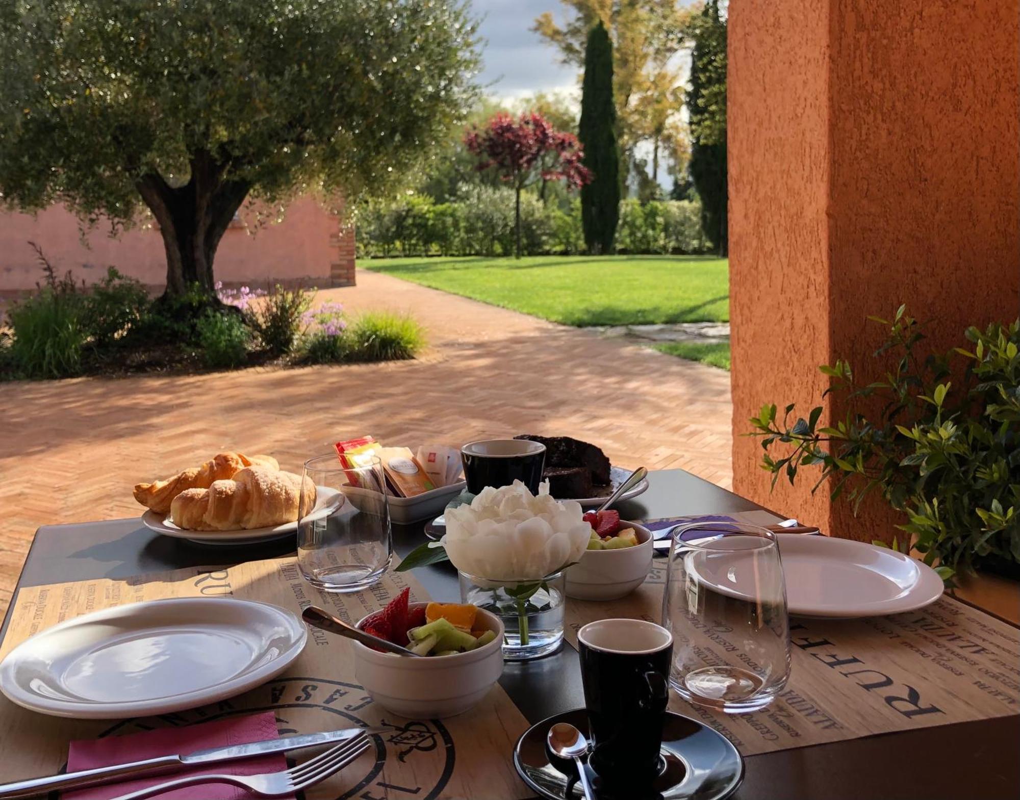 Bed and Breakfast Casale Appia Латина Экстерьер фото